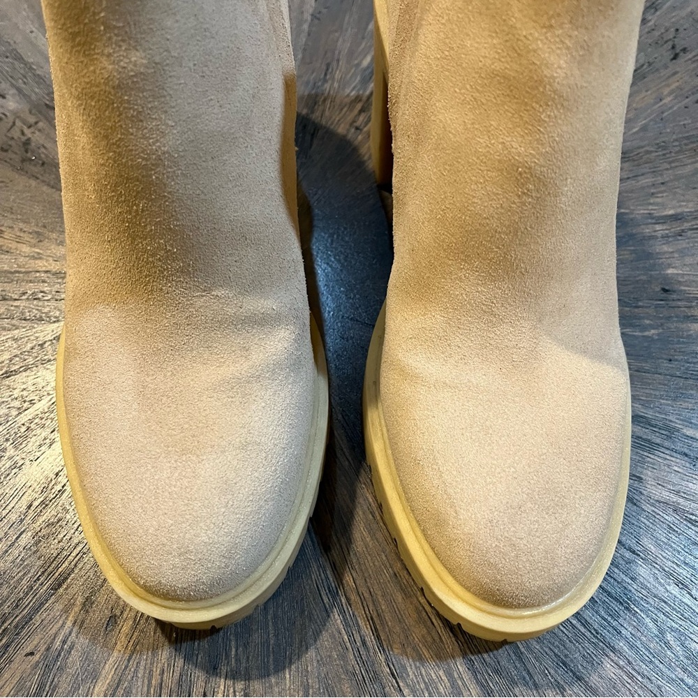 Dolce Vita Women's Light Sand Suede Lug Sole‎ Platform Ankle Booties. Size 8.5 - Picture 4 of 12